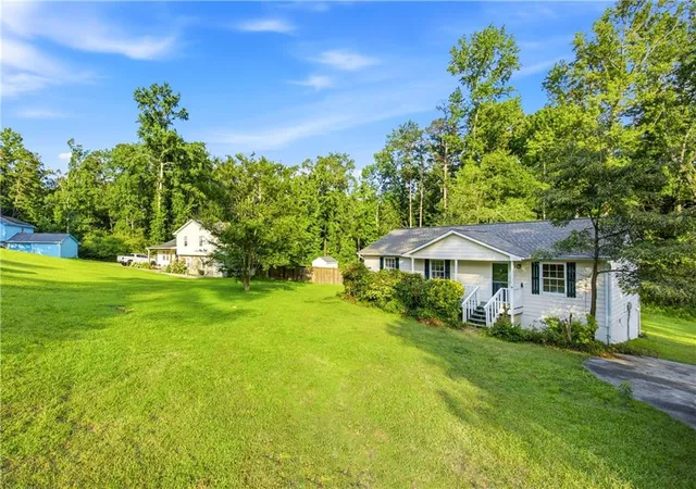 2nd image of 864 Whitehall Dr, Lawrenceville, GA 30043 | MLS# 7788418