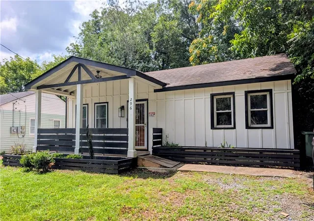 Photo 1 of Single family home for sale at 296 Thornton St Sw, Atlanta, GA 30315 | MLS# 7805618 | Listing updated on 2026-09-15