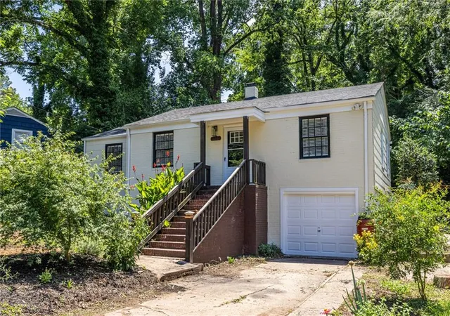3rd image of 1909 Lisbon Dr Sw, Atlanta, GA 30310 | MLS# 7786046