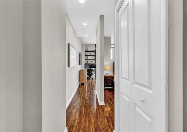 Photo 2 of Condo for sale at 3040 Peachtree Rd Nw #1605, Atlanta, GA 30305 | MLS# 7792314 | Listing updated on 2026-06-23