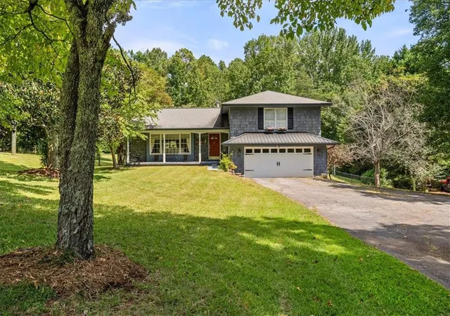 Photo 1 of Single family home for sale at 1033 Davenport Cir, Powder Springs, GA 30127 | MLS# 7709028 | Listing updated on 2026-10-31