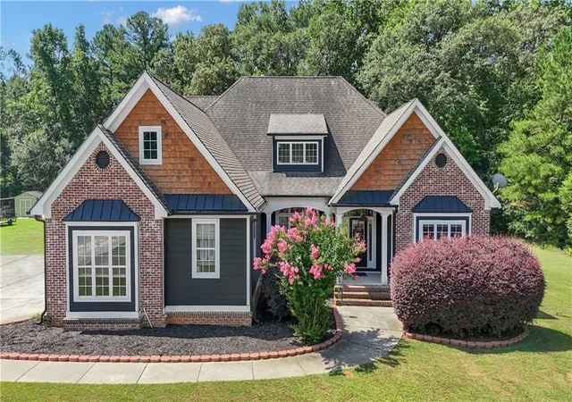 Photo 1 of Single family home for sale at 660 Sandy Crk Rd, Fayetteville, GA 30214 | MLS# 7823133 | Listing updated on 2026-08-23