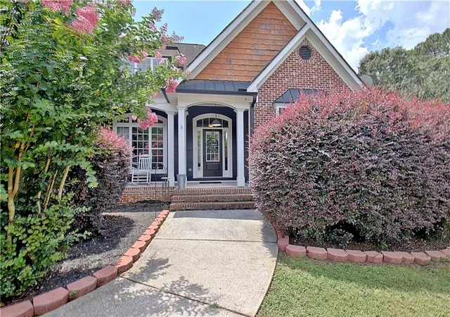 Photo 2 of Single family home for sale at 660 Sandy Crk Rd, Fayetteville, GA 30214 | MLS# 7823133 | Listing updated on 2026-08-23