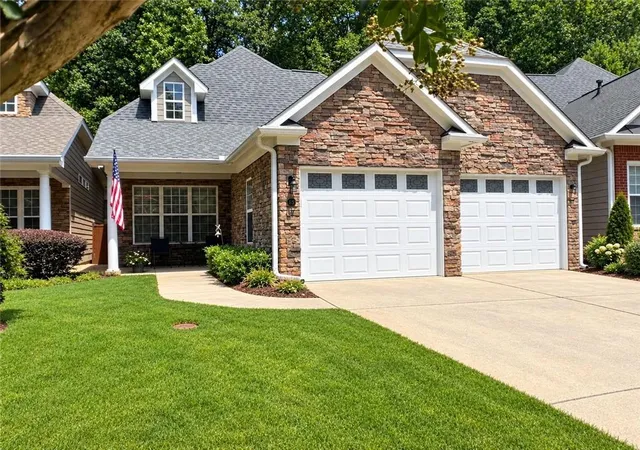 Photo 1 of Single family home for sale at 233 Villa Crk Pkwy, Canton, GA 30114 | MLS# 7857666 | Listing updated on 2026-10-31