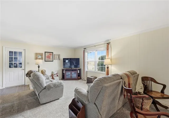 Photo 4 of Sale Pending at 783 Holly Dr, Gainesville, GA 30501 | MLS# 7704489 | Listing updated on 2026-08-03