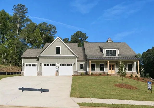 Photo 1 of Single family home for sale at 1429 Willowbend Pl, Monroe, GA 30655 | MLS# 7729756 | Listing updated on 2026-09-26