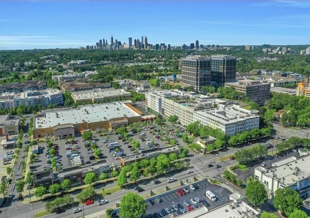 image of 407 NE Smt N Dr NE, Atlanta, GA 30324