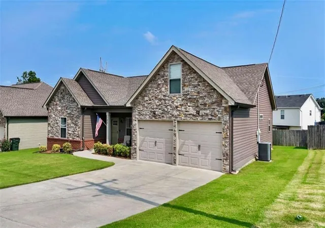 3rd image of 188 Franklin Cir, Fort Oglethorpe, GA 30742 | MLS# 7814899
