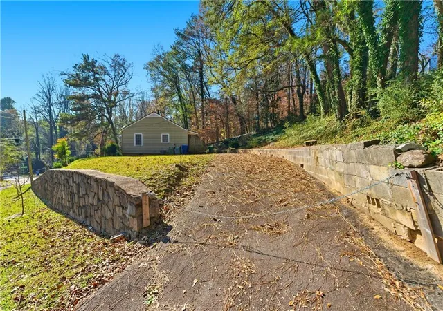 4th image of 914 Edwin St Nw, Atlanta, GA 30318 | MLS# 7720340