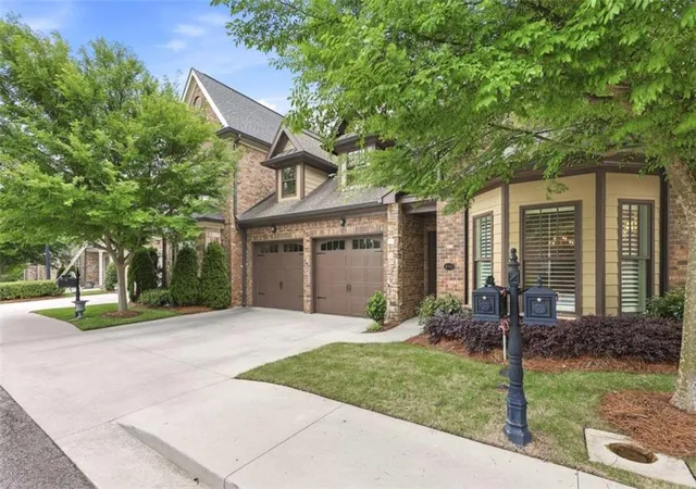3rd image of 890 Candler St, Gainesville, GA 30501 | MLS# 7769968