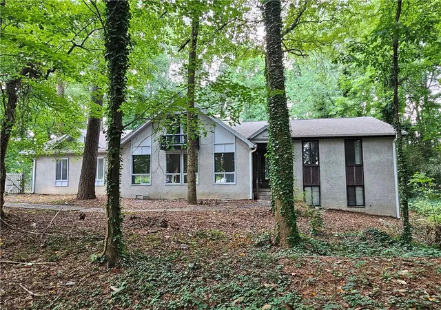 Photo 1 of Sale Pending at 3000 Collier Dr Nw, Atlanta, GA 30318 | MLS# 7805329 | Listing updated on 2026-10-21
