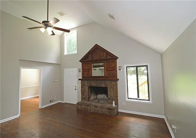 Photo 4 of Sale Pending at 3000 Collier Dr NW, Atlanta, GA 30318 | MLS# 7805329 | Listing updated on 2026-10-21