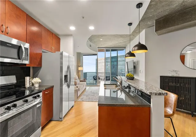Photo 1 of Condo for sale at 400 W Peachtree St #3214, Atlanta, GA 30308 | MLS# 7733301 | Listing updated on 2026-10-05