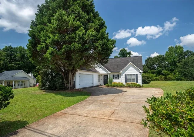 Photo 1 of Sale Pending at 130 Mills Landing, Covington, GA 30016 | MLS# 7801561 | Listing updated on 2026-09-04