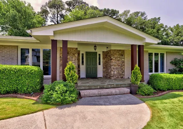Photo 2 of Sale Pending at 715 Glenforest Rd, Sandy Springs, GA 30328 | MLS# 7812006 | Listing updated on 2026-09-13
