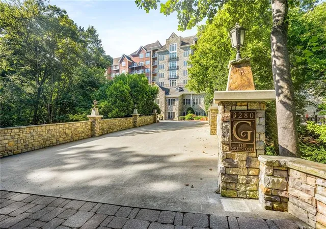 Photo 2 of Condo for sale at 3280 Stillhouse Ln Se #410, Atlanta, GA 30339 | MLS# 7814244 | Listing updated on 2026-09-01
