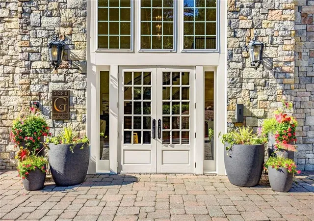 Listing Photo 5 - Condo for sale in building located at 3280 Stillhouse Ln Se, Atlanta, GA 30339 - Unit #410