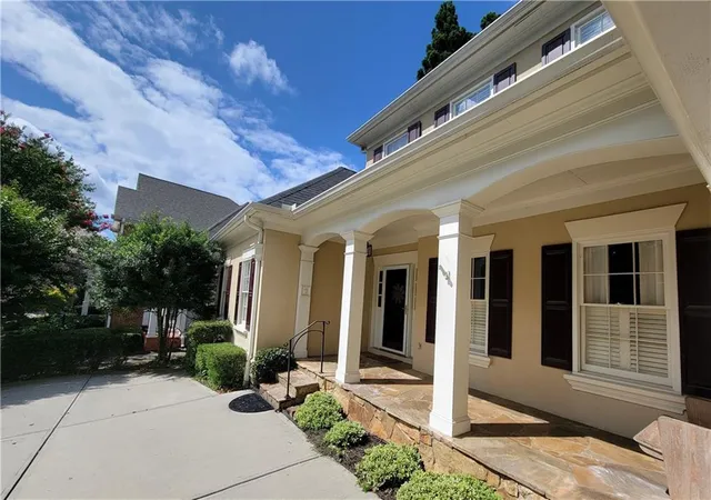 Photo 3 of Single family home for sale at 2825 Gleneagles Pointe, Alpharetta, GA 30005 | MLS# 7821846 | Listing updated on 2026-09-06