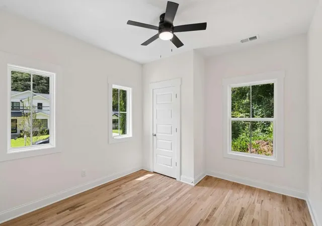 5th image of 544 Westmeath Dr Sw, Atlanta, GA 30310 | MLS# 7812977
