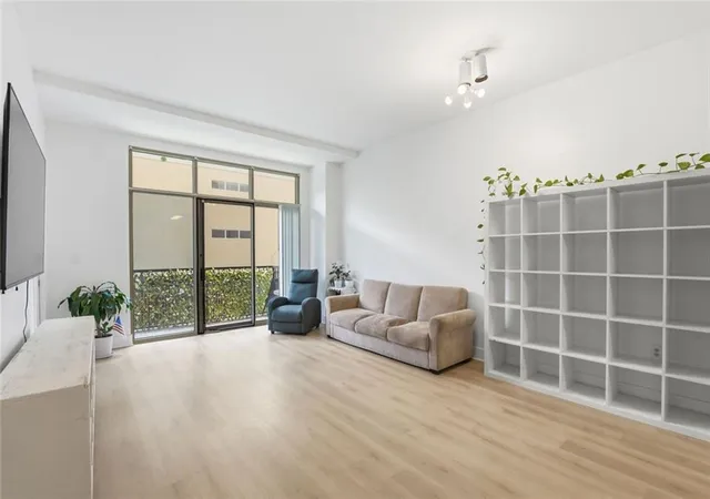 2nd image of 171 Auburn Ave #210, Atlanta, GA 30303 | MLS# 7810695