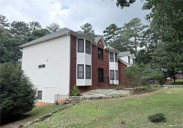 Photo 3 of Single family home for sale at 3715 Millers Pond Way, Snellville, GA 30039 | MLS# 7804265 | Listing updated on 2026-08-26