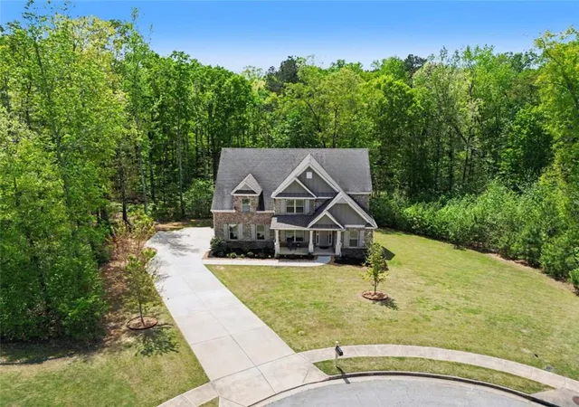 Homes for sale in Douglasville, GA | 5513 Oconee Dr, Douglasville, GA 30135 | MLS# 7752987