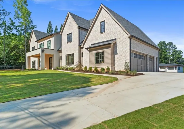 3rd image of 4834 Short St, Suwanee, GA 30024 | MLS# 7787594