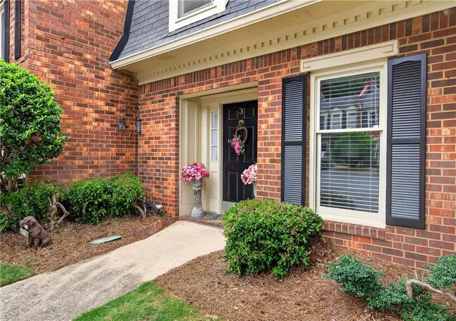 Photo 3 of Condo for sale at 3 Pendleton Pl NE, Atlanta, GA 30342 | MLS# 7818738 | Listing updated on 2026-10-08