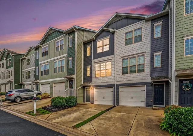 Photo 2 of Townhouse for sale at 3030 Liberty Wy, Atlanta, GA 30318 | MLS# 7825613 | Listing updated on 2026-09-14