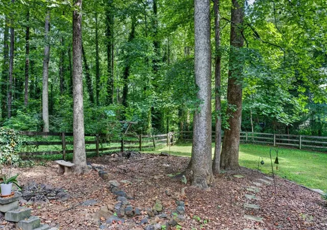 Photo 3 of Sale Pending at 40 Raquel Dr, Marietta, GA 30064 | MLS# 7810402 | Listing updated on 2026-08-19