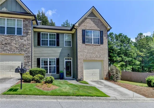 Photo 3 of Townhouse for sale at 2862 Ridgeview Dr Sw, Atlanta, GA 30331 | MLS# 7824226 | Listing updated on 2026-08-31