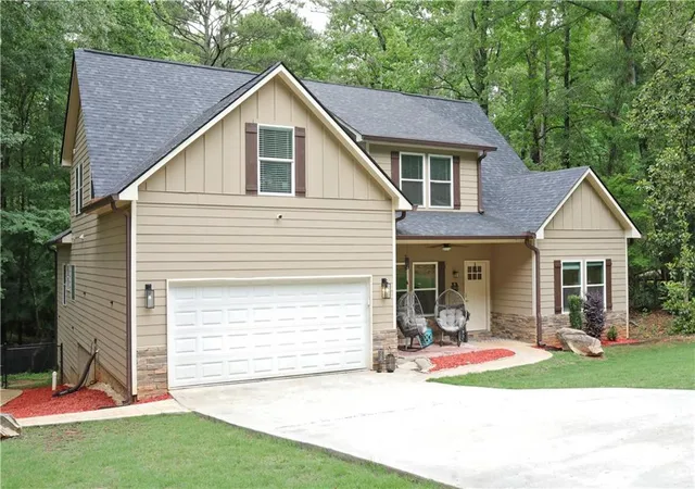 Homes for sale in Fayetteville, GA | 195 Bellevue Loop, Fayetteville, GA 30215 | MLS# 7775276
