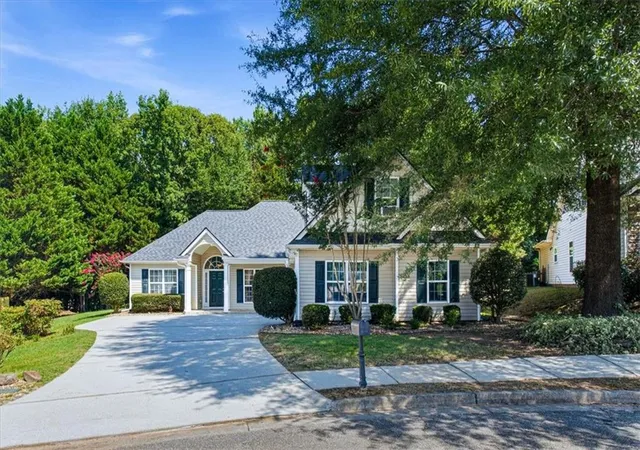 1st image of 100 Avondale Cir, Newnan, GA 30265 | MLS# 7808776