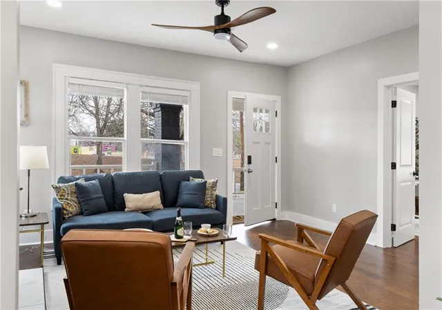 Photo 3 of Single family home for sale at 943 Rose Cir SW, Atlanta, GA 30310 | MLS# 7818590 | Listing updated on 2026-08-29