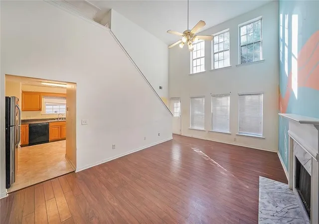 Photo 3 of Sale Pending at 9886 Vista Cir, Union City, GA 30291 | MLS# 7675818 | Listing updated on 2026-10-19
