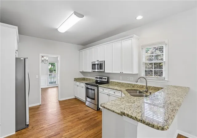 Photo 2 of Single family home for sale at 199 Pine Crescent, Newnan, GA 30265 | MLS# 7791735 | Listing updated on 2026-08-28