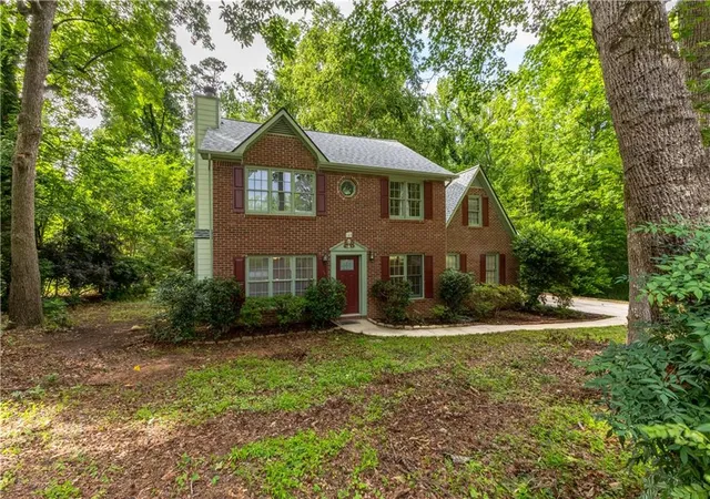 Homes for sale in Fayetteville, GA | 140 Windsor Dr, Fayetteville, GA 30215 | MLS# 7797974
