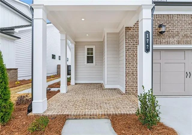 Photo 3 of Single family home for sale at 126 Herring Dr, Hoschton, GA 30548 | MLS# 7808387 | Listing updated on 2026-09-04