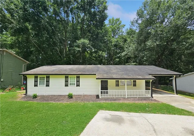 Photo 2 of Sale Pending at 314 Morris Dr Se, Conyers, GA 30094 | MLS# 7812826 | Listing updated on 2026-08-10