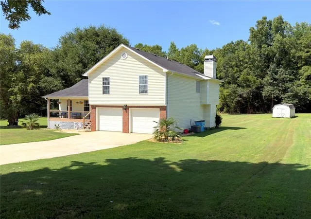 Photo 3 of Single family home for sale at 368 Cattlemans Cir, Mcdonough, GA 30252 | MLS# 7824158 | Listing updated on 2026-08-22