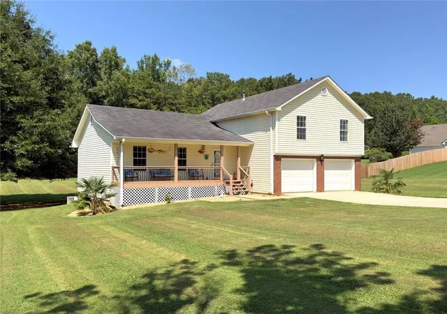 Photo 4 of Single family home for sale at 368 Cattlemans Cir, Mcdonough, GA 30252 | MLS# 7824158 | Listing updated on 2026-08-22
