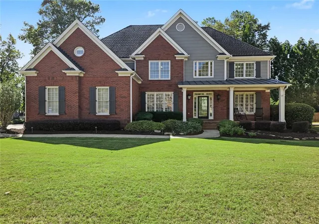 Photo 1 of Single family home for sale at 206 White Oak Dr, Canton, GA 30114 | MLS# 7858378 | Listing updated on 2026-10-24