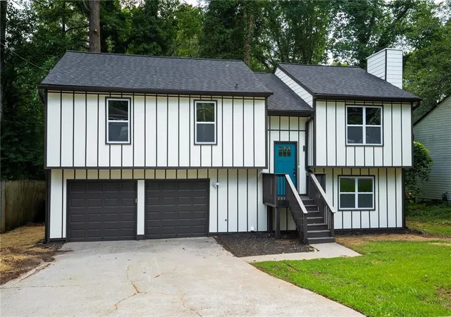 Photo 2 of Single family home for sale at 4318 Buckingham Pl, Duluth, GA 30096 | MLS# 7804139 | Listing updated on 2026-09-16