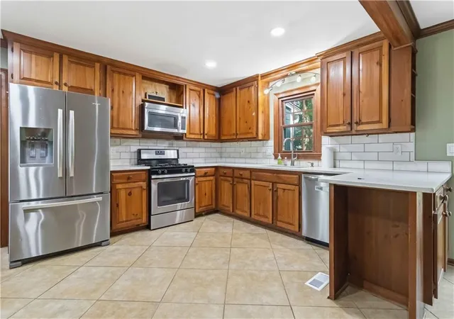 Photo 3 of Single family home for sale at 1367 Lansdowne Ct Sw, Marietta, GA 30008 | MLS# 7797952 | Listing updated on 2026-08-23