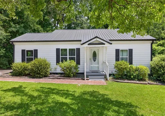 Homes for sale in Winder, GA | 265 3Rd Ave, Winder, GA 30680 | MLS# 7797705