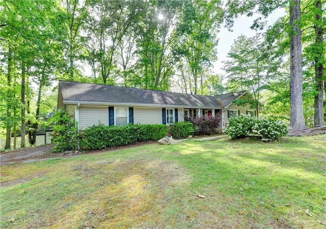 Photo 1 of Land for sale at 3740 Clubland Dr, Marietta, GA 30068 | MLS# 7767494 | Listing updated on 2026-09-18