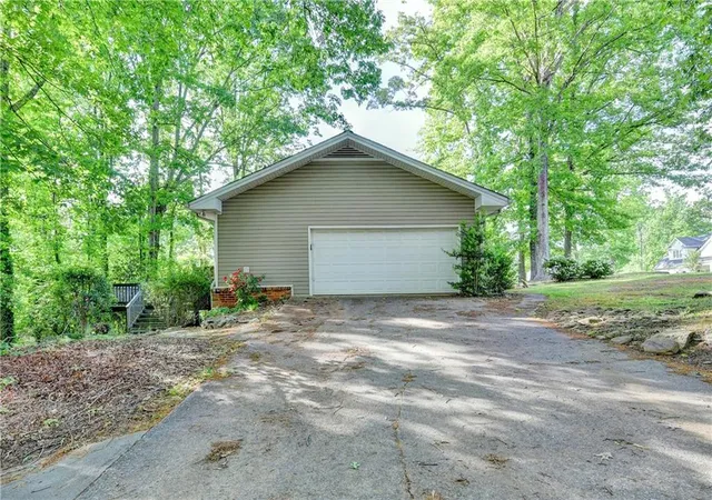 Photo 4 of Land for sale at 3740 Clubland Dr, Marietta, GA 30068 | MLS# 7767494 | Listing updated on 2026-09-18
