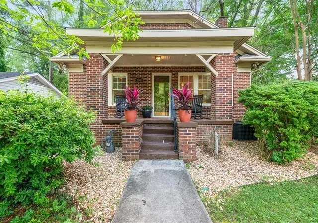 Homes for sale in Atlanta, GA | 3546 Hemphill St, Atlanta, GA 30337 | MLS# 7764726