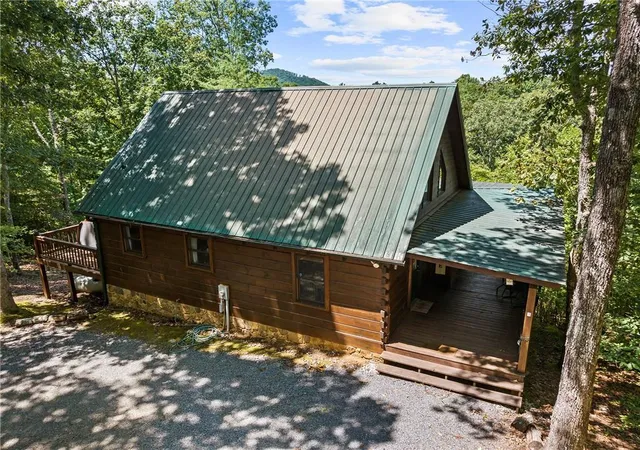 4th image of 220 Lakota Ln, Mineral Bluff, GA 30559 | MLS# 7744531