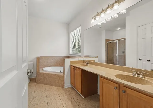 Photo 4 of Townhouse for sale at 1104 Park Row S SE, Atlanta, GA 30312 | MLS# 7821030 | Listing updated on 2026-09-10